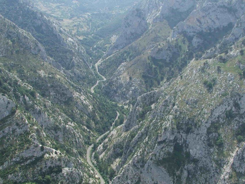 Camino del Desfiladero de la Hermida